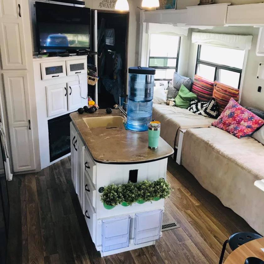 67551511_10220007570679149_3942248269366689792_n